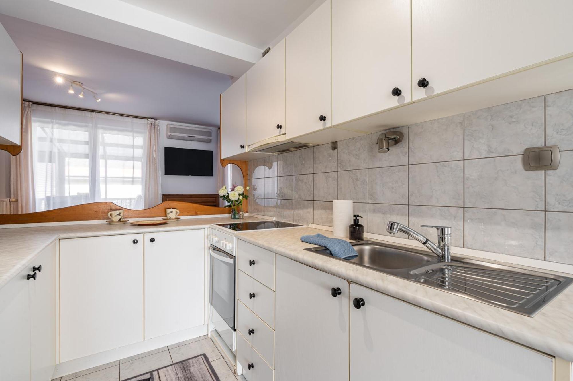 Molly's - 2 Bdrms, Terrace, Parking Apartment *
