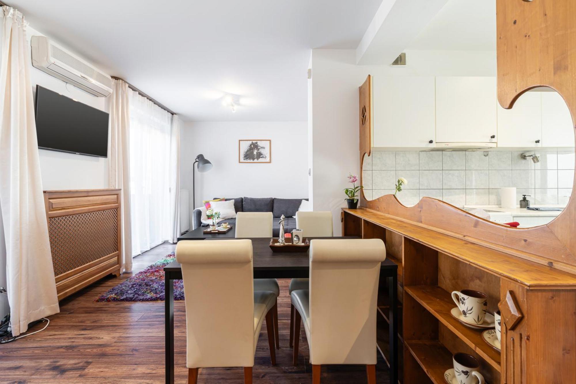 Apartment Molly's - 2 Bdrms, Terrace, Parking Budapest