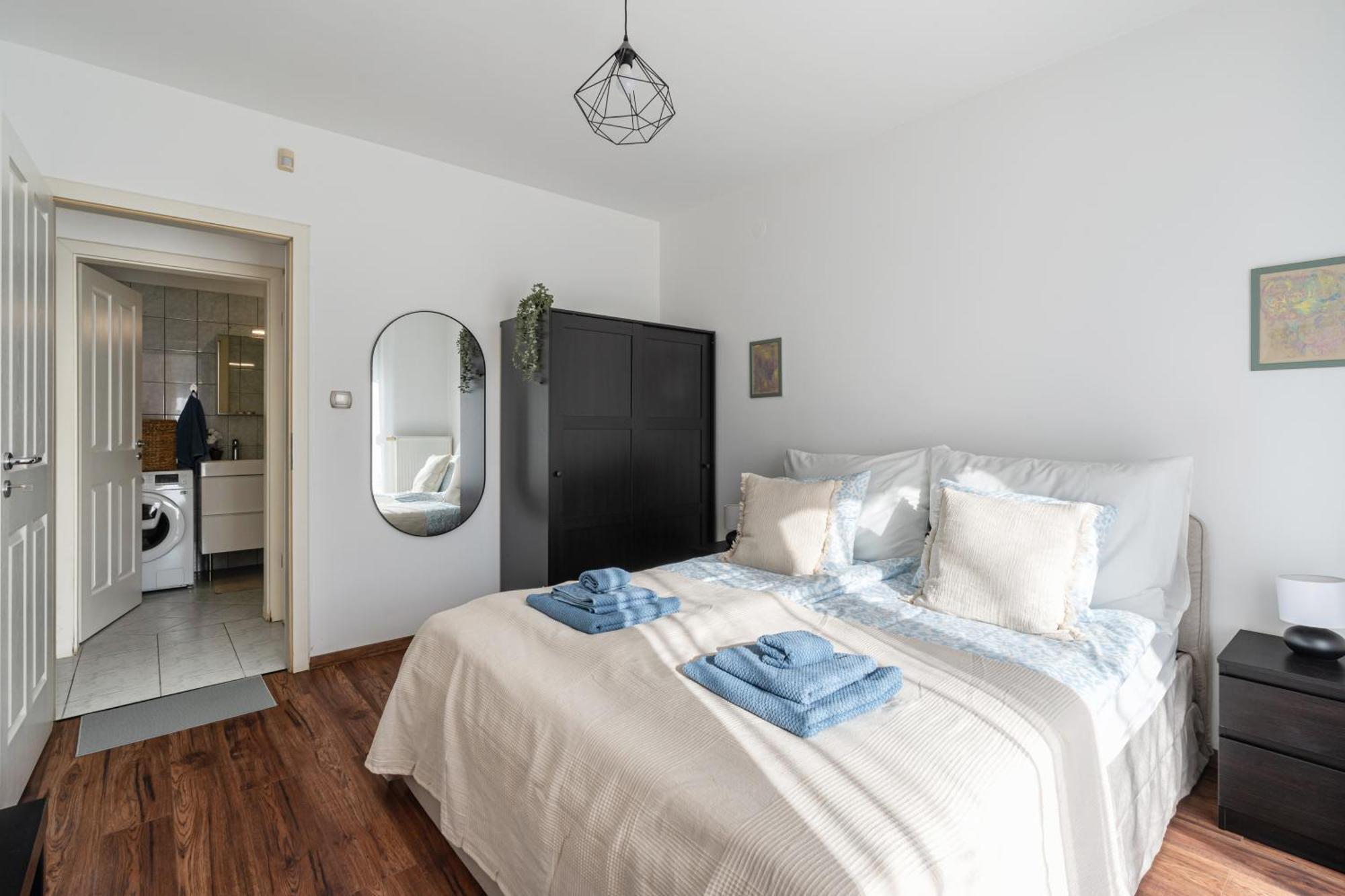 Molly's - 2 Bdrms, Terrace, Parking *