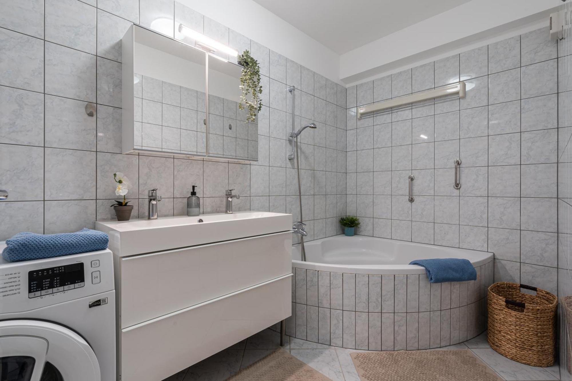 Apartamento Molly's - 2 Bdrms, Terrace, Parking Budapest