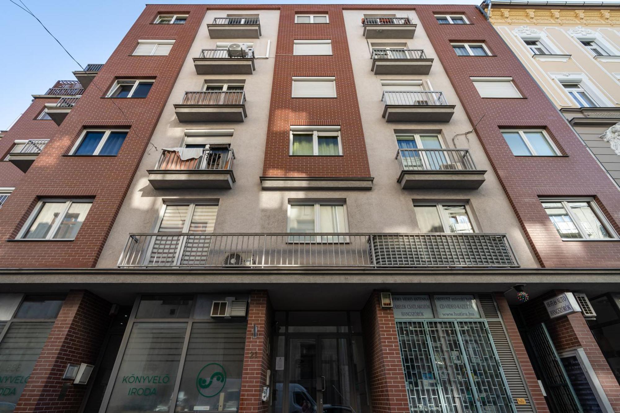 Molly's - 2 Bdrms, Terrace, Parking